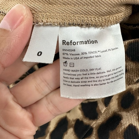 Reformation print straight leg side slit pants size 0 - Picture 8 of 9